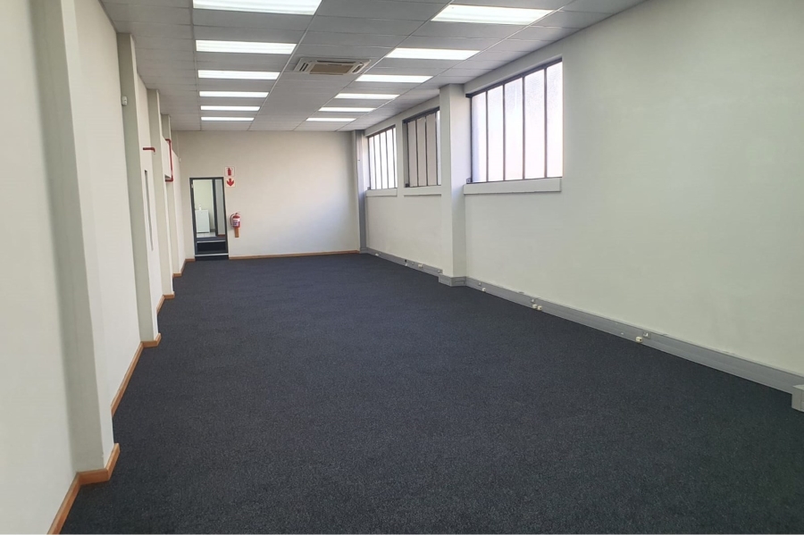 To Let commercial Property for Rent in Sidwell Eastern Cape
